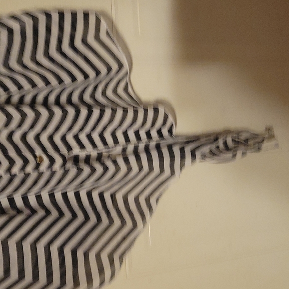 Tie front top - Picture 2 of 2